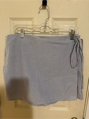 Blue and White Striped Tie-Waist Women’s Skort